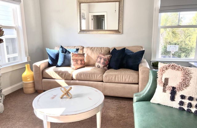 Exclusive, safe, quiet island living Charleston!