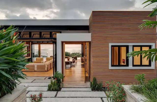 Exclusive Serenity: Opulent Comfort Amidst Nature's Majesty