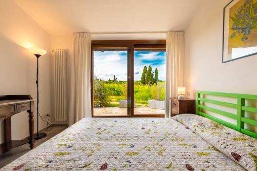 Exclusive Villa in Vineyard W Pool, And Siena View