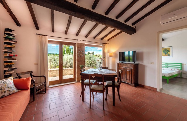 Exclusive Villa in Vineyard W Pool, And Siena View