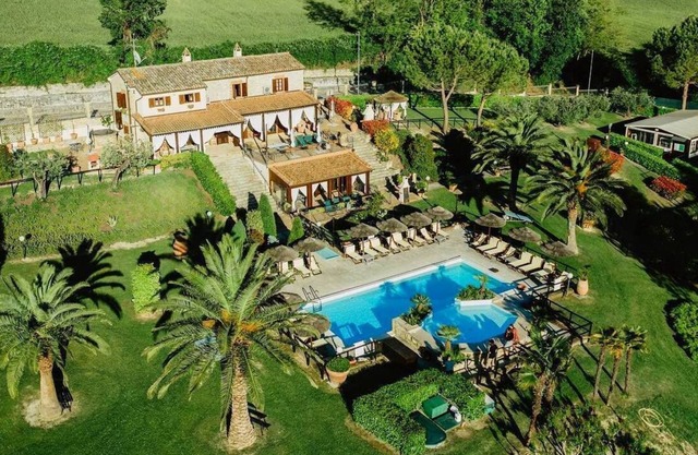 Exclusive Villa "La Valle del Sole" withprivate pool and fitness center