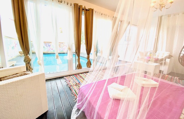 Exclusive Villa Larnaca Exclusive - Big Pool Private - 8+ sleeps - 2 min Beach