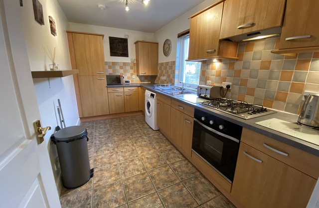 Executive 2-Bed Apartment in Elgin