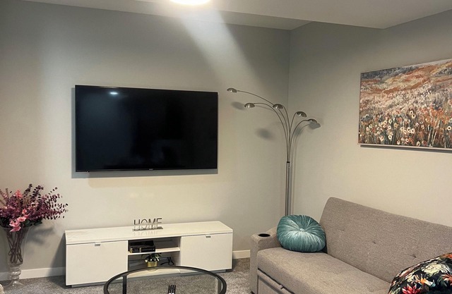Executive 2 bedroom basement