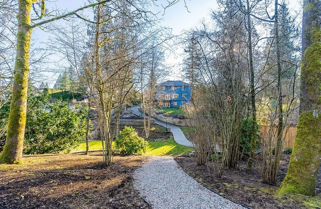 Executive 2 bedroom suite with theater room, hot tub & large outdoor patio.