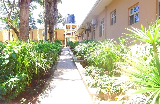 Executive Airport Hotel
