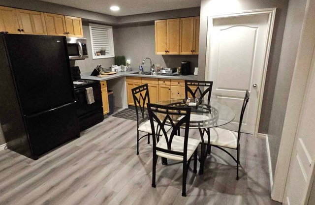 Executive basement suite in the heart of Tecumseh