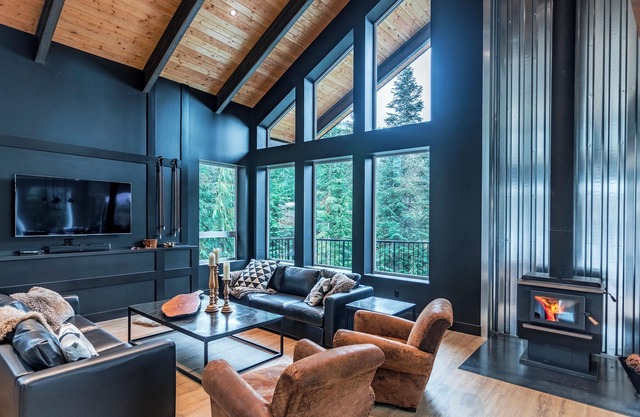 Executive Cabin, Ski and Ski Out at Sasquatch Mountain