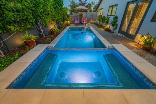 Executive & Family Villa - Anaheim Area - Pool & Spa, Free Parking & High-Speed Wi-Fi - Near Disney & Convention Center