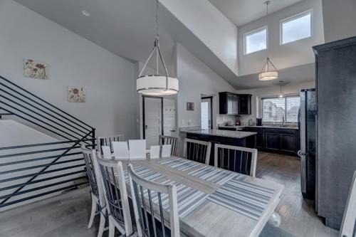 Executive Golf Club Red Rocks Home, Locally Owned!