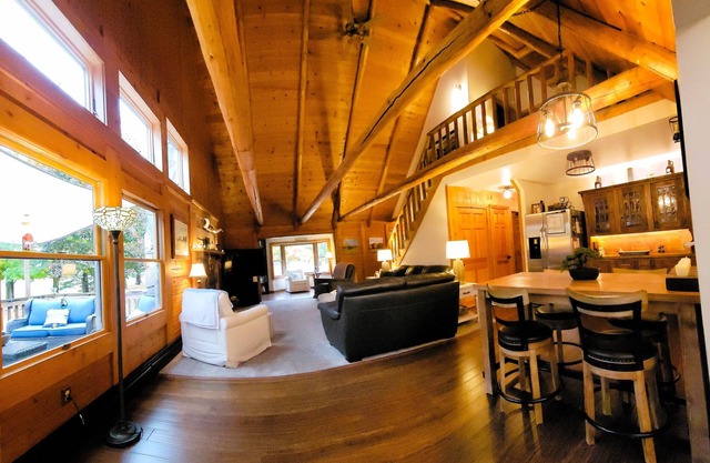 Executive home next door to Arcadia Bluffs and Lake Michigan