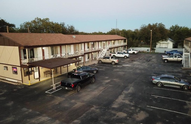 Executive Inn