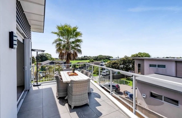 Executive On Parkview - 3BR modern family home