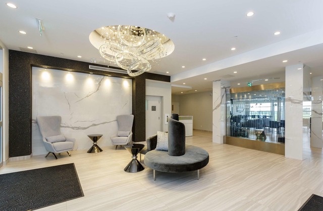 Executive Residency by Best Western Calgary City View North