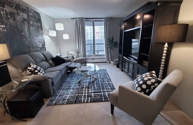 Executive two-bedroom apartment in the quiet West End of Downtown Calgary