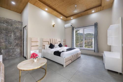 Exotic Stays I 2 Bhk Apartment Kasauli ! BBQ & Bonfire ! Pvt Terrace ! Good Hospitality I Kasauli