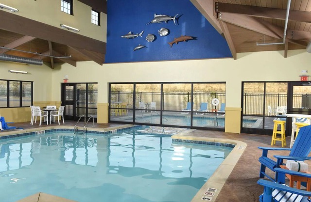 Expanded Stay King, Stoney Creek Broken Arrow, Living Room | 4 Units