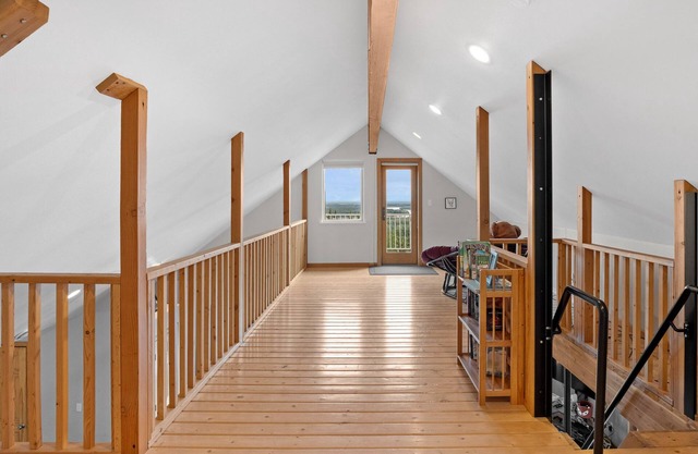 🏔 Expansive Aurora/Mountain View Home: Private with AttachedTwo-bed Apartment