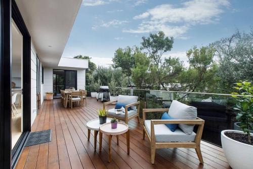 Expansive Beachside Luxury at Roman On Reeves