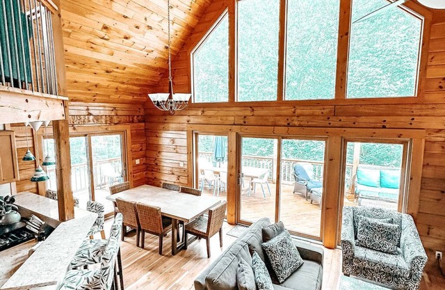 Grande para múltiples familias, acceso a la playa a Sebago Lake, Dock, Nueva Log Home!
