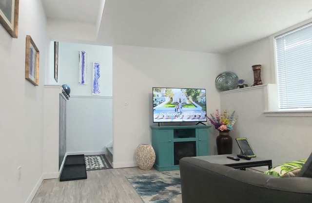 Experience a Hidden Gem! Stylish 2 Bed 2 Bath - All-Inclusive Luxury ⚡️♣️