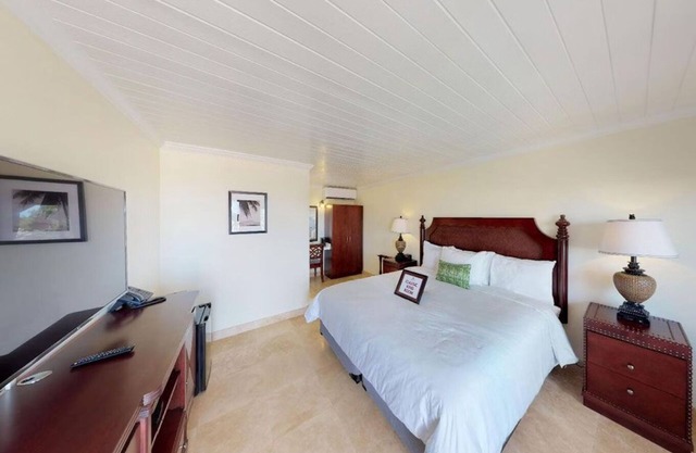 Experience Historic Town Vibes in an Elegant and Charming Classic Guest Room