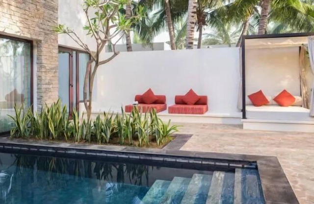 Experience Luxury Living in Beach Resort! Plunge Pool & Sundeck, Spa Facility!
