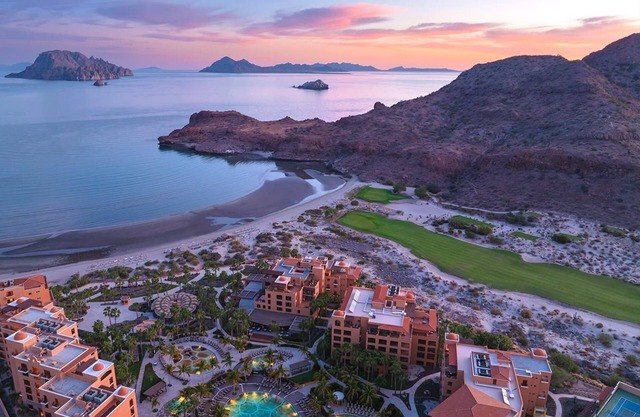 Experience Luxury with Unparalleled Views in Loreto