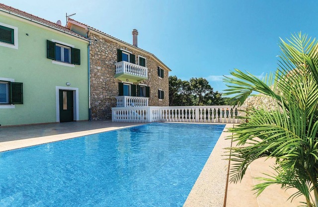 Alojamiento de 1 habitaciones en Banj