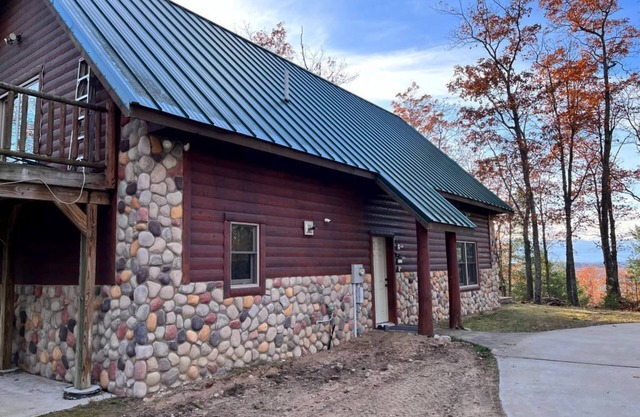 Explore Michigan's Elk Country At This Cabin Retreat-Outdoor Enthusiast Dream