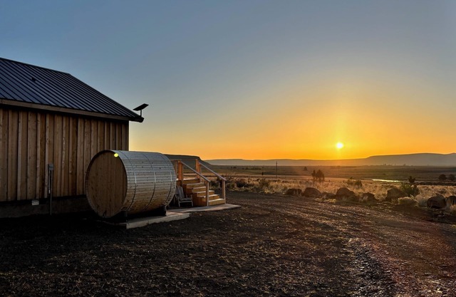 Explore Oregon Outback - Sauna - Stargaze - WIFI - Bird Watching Enthusiasts