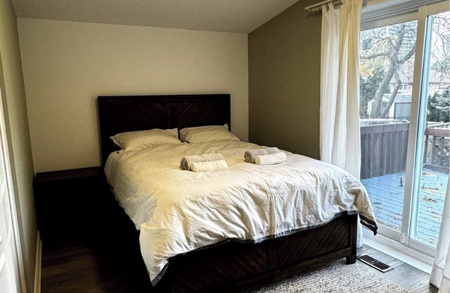 Explore our Cozy Home. 3-minute walk to the bus stop. 20-minute drive downtown!