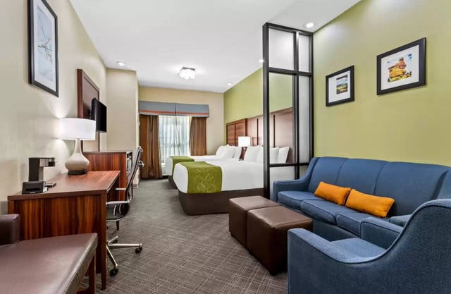 Double the Relaxation – Three Modern Units for Your Roswell Stay! Pool!