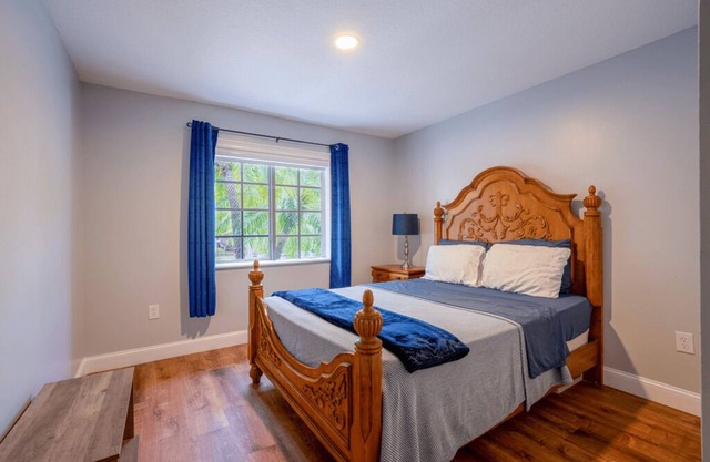 Explore South Florida from this comfy family-friendly home!