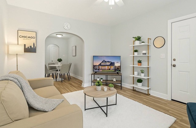Explore the City: Sleek 2BR Gem in North Chicago