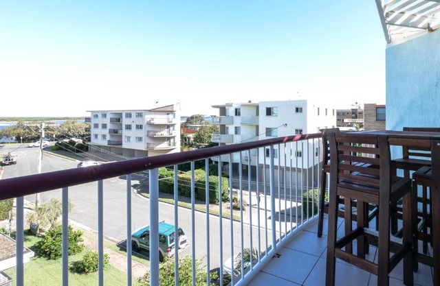 Explorer Cove Unit 6 31 Kennedy Pde