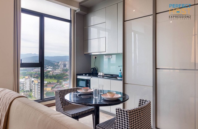 Expressionz Suites KL by Perfect Host