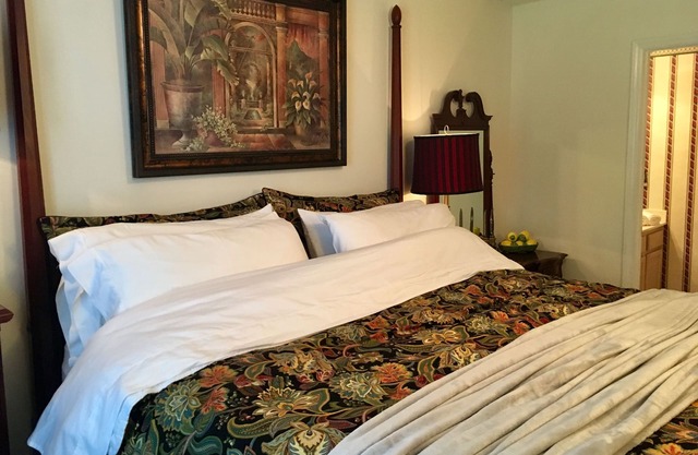 Exquisito 2BR Casa de lujo 10 minutos a 12 ecus en Vidant Gran ubicación