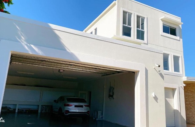 Exquisite 3 Storey Central Villa With Everything!