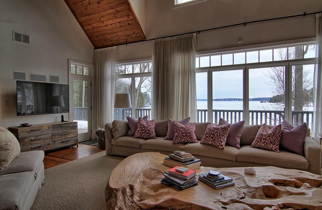 Exquisite 5 Bdrm 4 Bath Cottage with Boathouse and Professional Gym! SW Views!