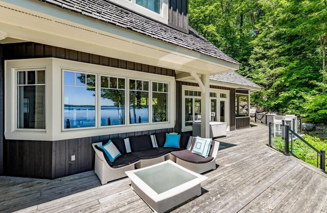 Exquisite 5 Bdrm 4 Bath Cottage with Boathouse and Professional Gym! SW Views!