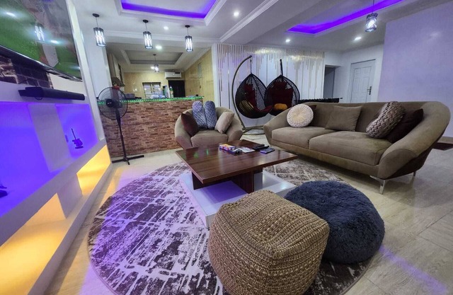 Exquisite and family friendly 3-bedroom apartment w/hot tub