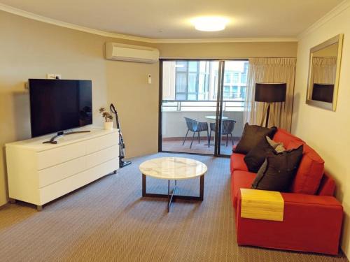 Exquisite Apartment at Citys Doorstep - Hosted by Canstay