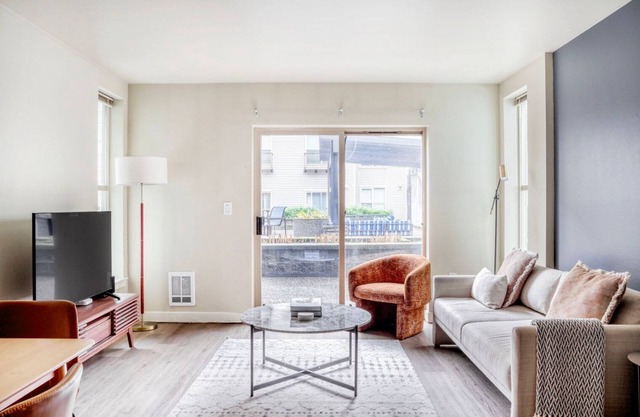 Exquisite First Hill 1BR w/ Gym, BBQ, Club & Rooftop, by Blueground
