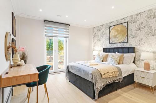 Exquisite London Abode - Large Terrace