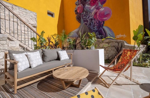 Exquisite Modern Village House with Private jacuzzi pool