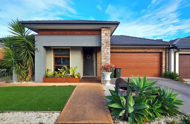 Exquisite Point Cook Family Home with piano and home gym