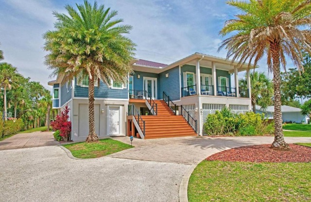 Exquisite Resort Style Pool Home - Lambert Ave - Flagler Beach