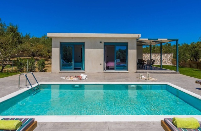 Natura Verde Villas 3 Bedroom Villa Celosia with Private Pool