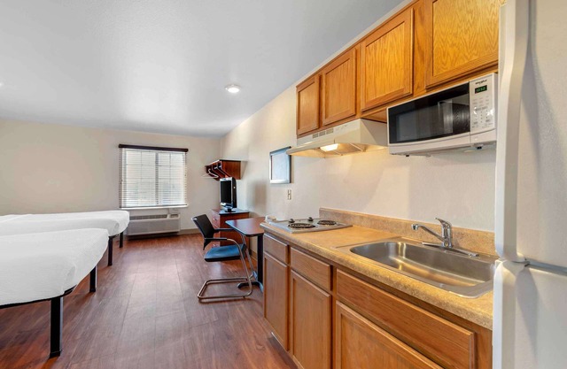 Extended Stay America Select Suites - Colorado Springs - Airport
